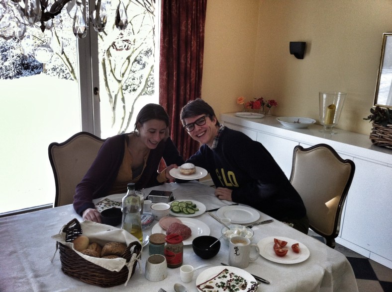 Desayuno alemán en familia