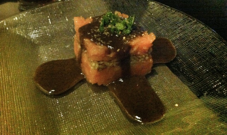 Tartar de salmón y trufa