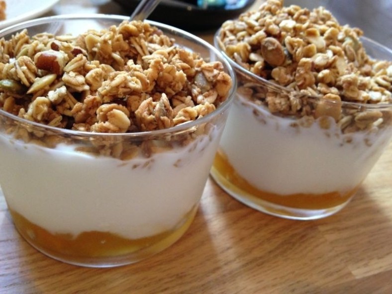 Yogur con granola
