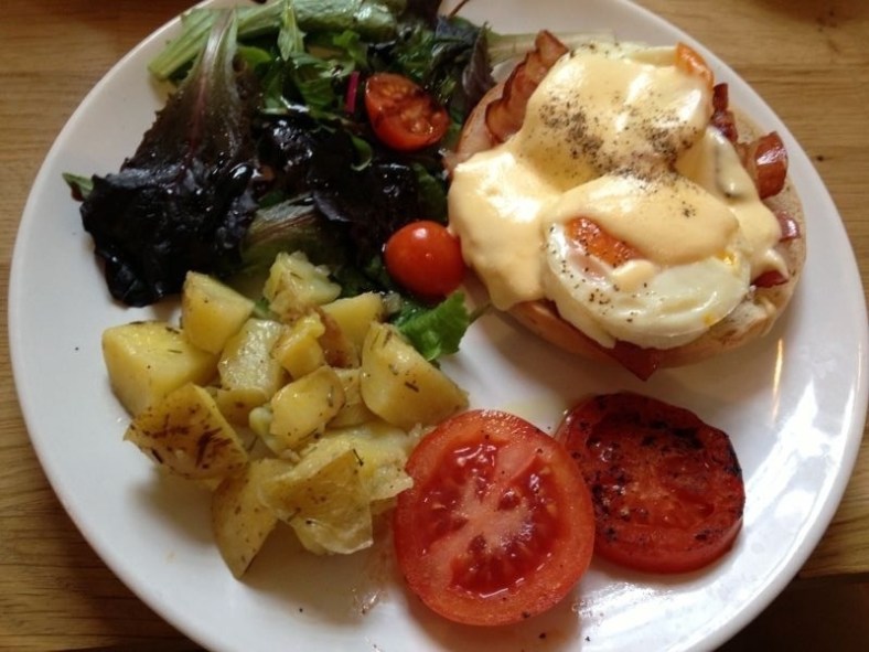 Huevos al estilo Mür Café