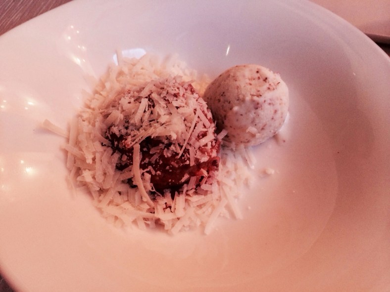 Bolita de steak tartar