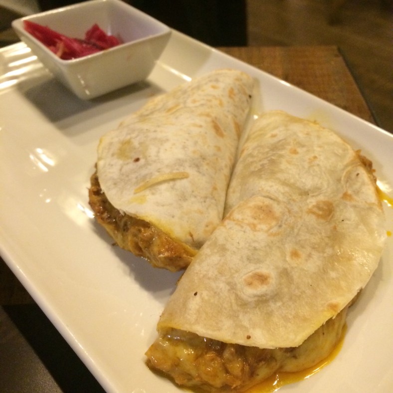 Quesadilla de cochinita pibil