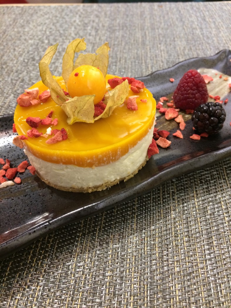 Mango cheesecake