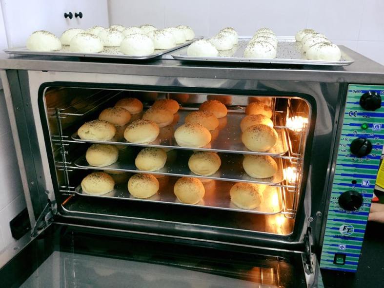 Los panecillos caseros son una de las claves de estas burgers