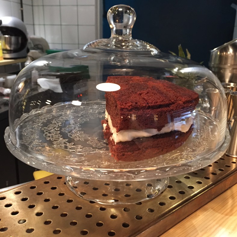 Tartas caseras que varian cada día, según se encuentre el pastelero