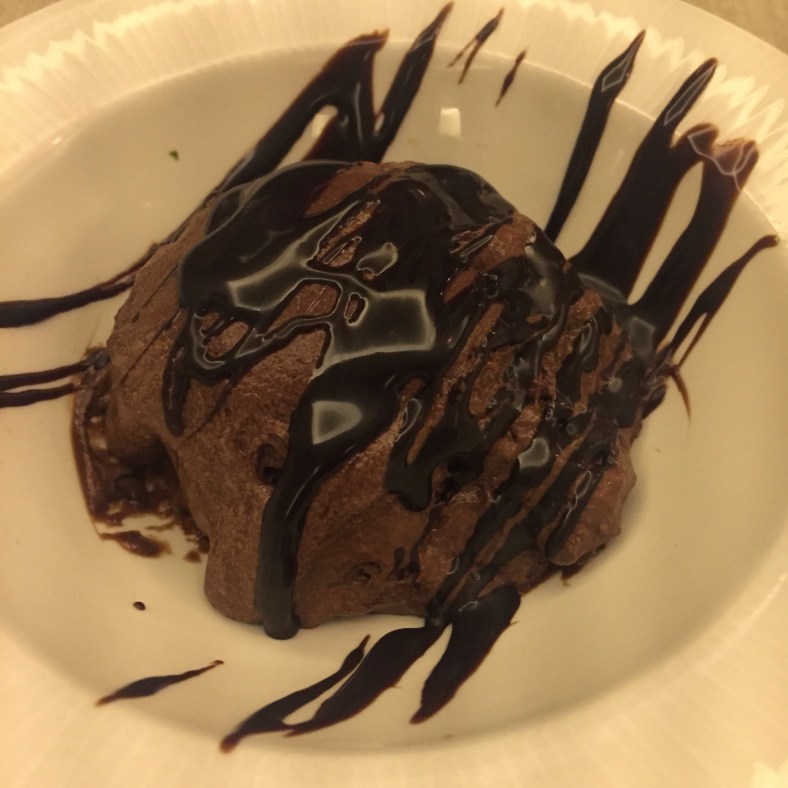 Profiteroles de chocolate