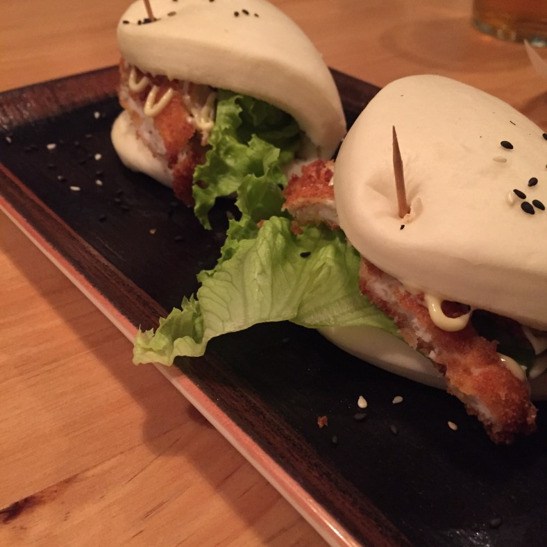 Pagoda buns de pollo crujiente