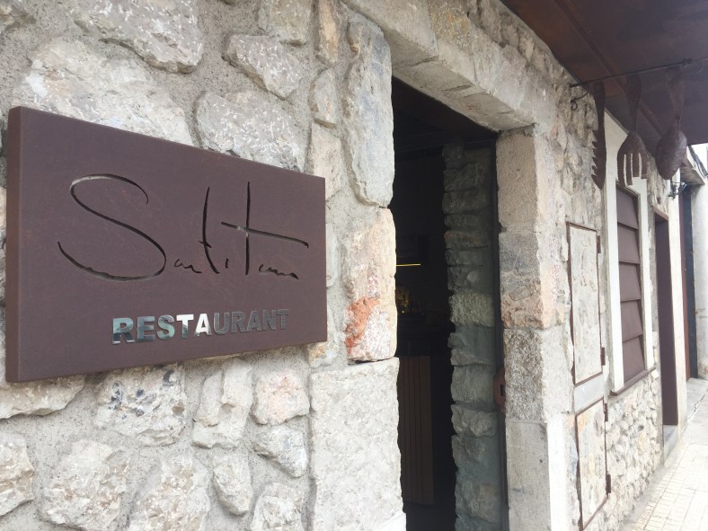 Le entrada de este celler me recordó al estrellado Coque