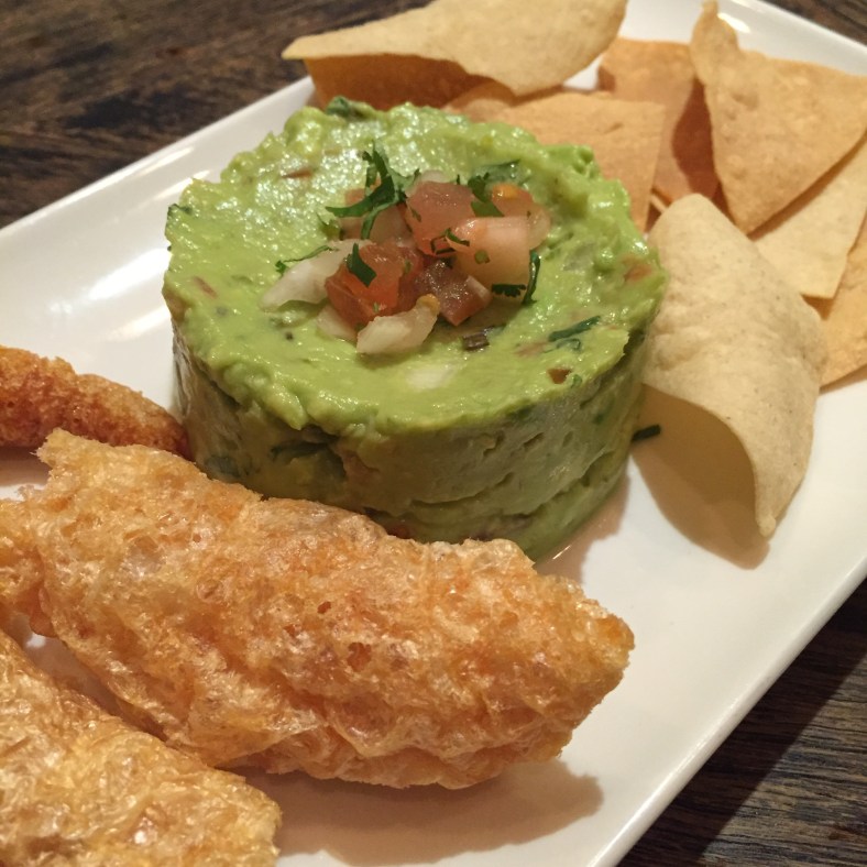 Guacamole con totopos