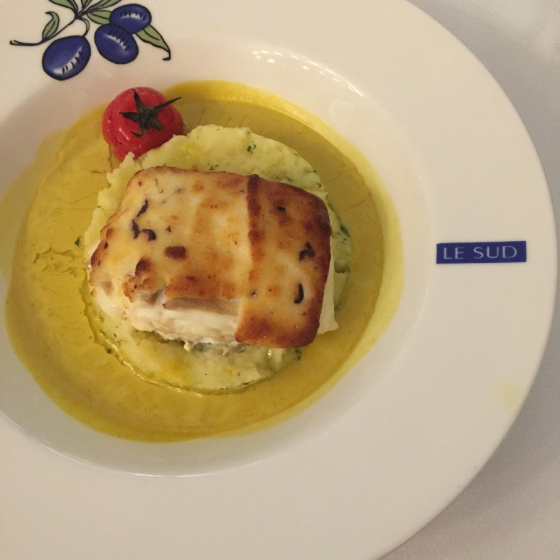 Bacalao al horno con costra y crema de mejillones