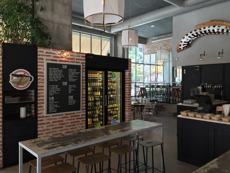 Nada que ver con la decoracion que encuentras en un mexicano o en un sitio de comida rápida